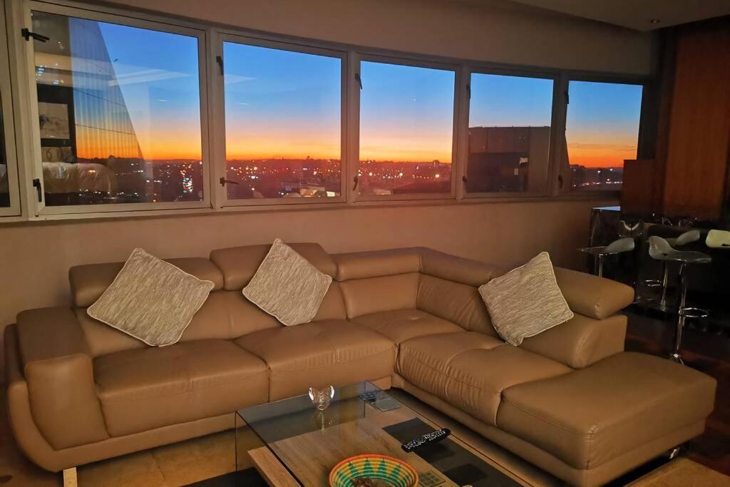 Apartamento 1507-Amazing Views & Unique Joburg Cbd Luxury Johannesburgo Exterior foto